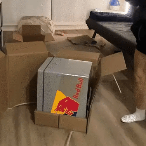 Mini Nevera Red Bull Edición Limitada + 24 Latas GRATIS